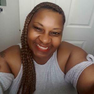 Meet your Posher, Alma